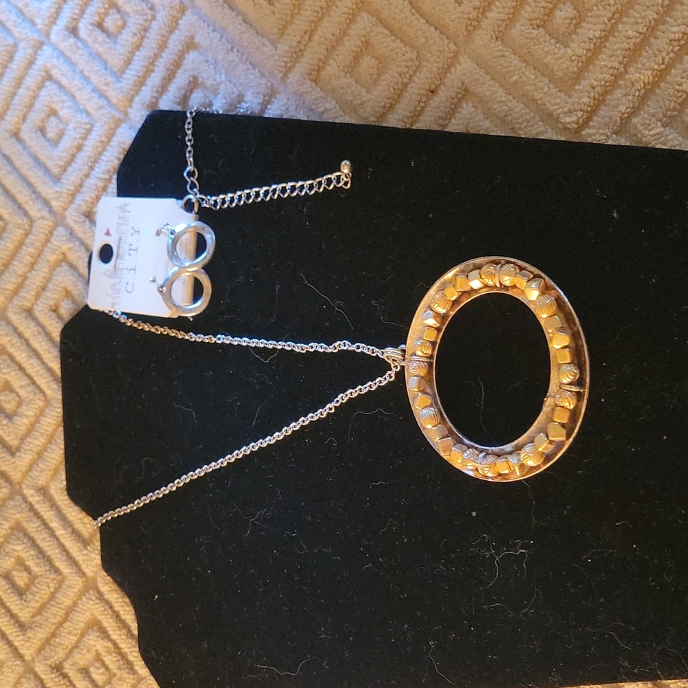 NWT necklace and earring set